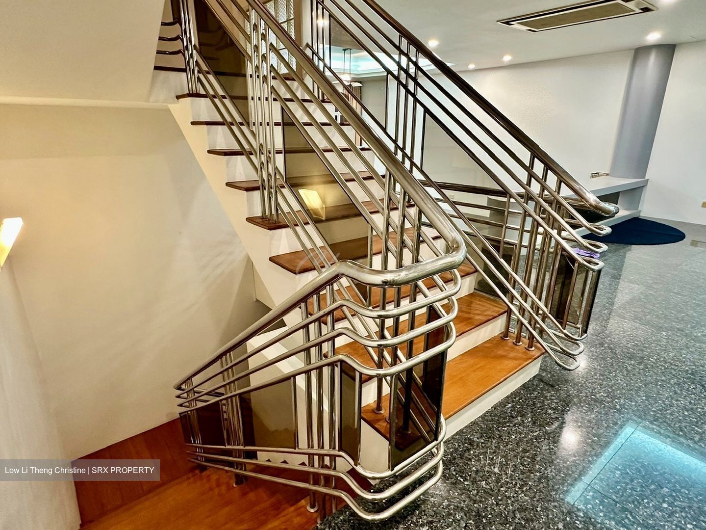 Sennett Avenue (D16), Semi-Detached #475861151